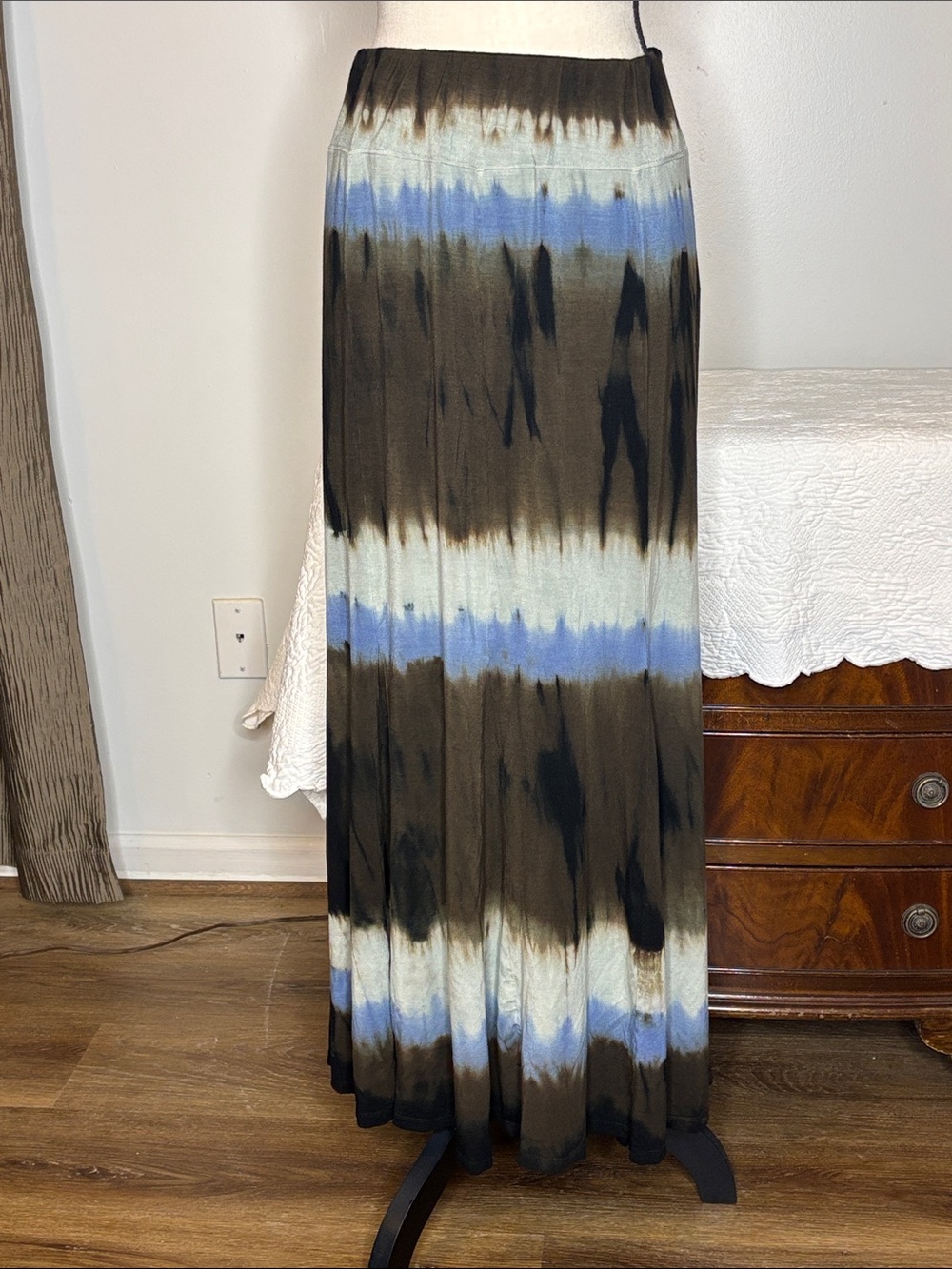 Karen Kane Olive, Blue & Cream Tie-Dye Maxi Skirt